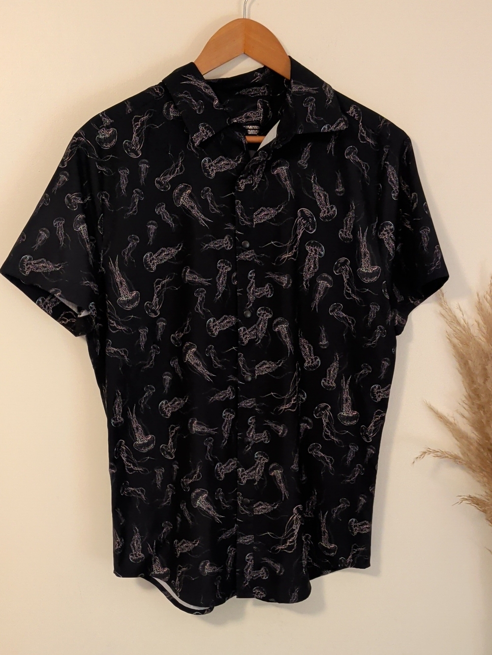Black Short-Sleeve Jellyfish Print Button-Down Shirt